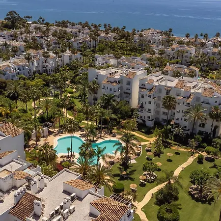 Апартаменты Cozy In With Wifi *